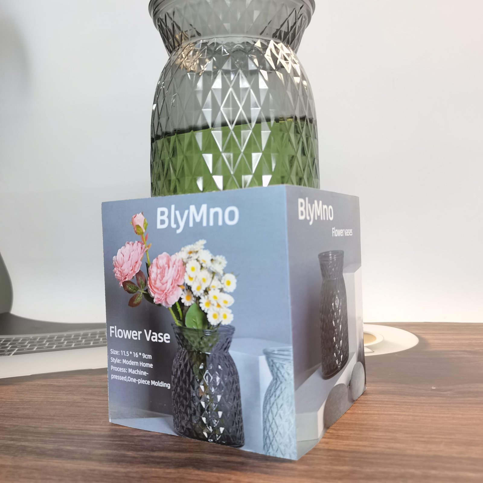BlyMno Flower Vase – Designed to Hold Beauty - Image 4
